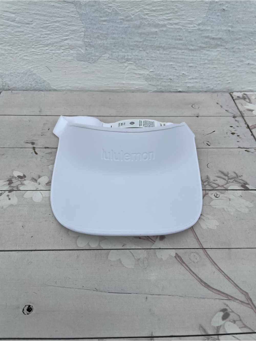 lululemon athletica White hat with Embossed Logo